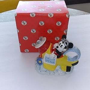 Best of Mickey mouse collection mail pilot mini teapot.
